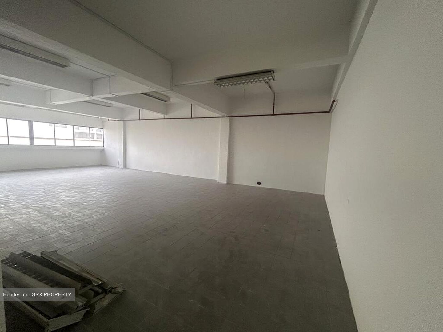 Tong Lee Building Block B (D13), Factory #505838701